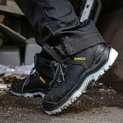 DeWalt Laser Hiker