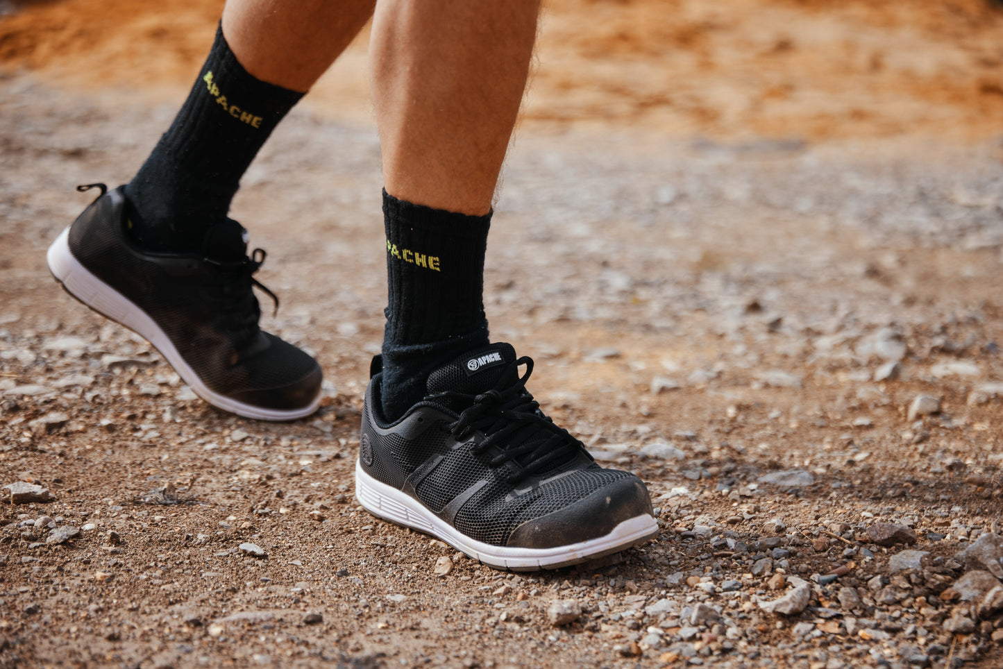 Apache Vault Lightweight Sports Trainer