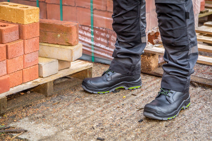 Apache Dakota Metal Free Waterproof Safety Boot