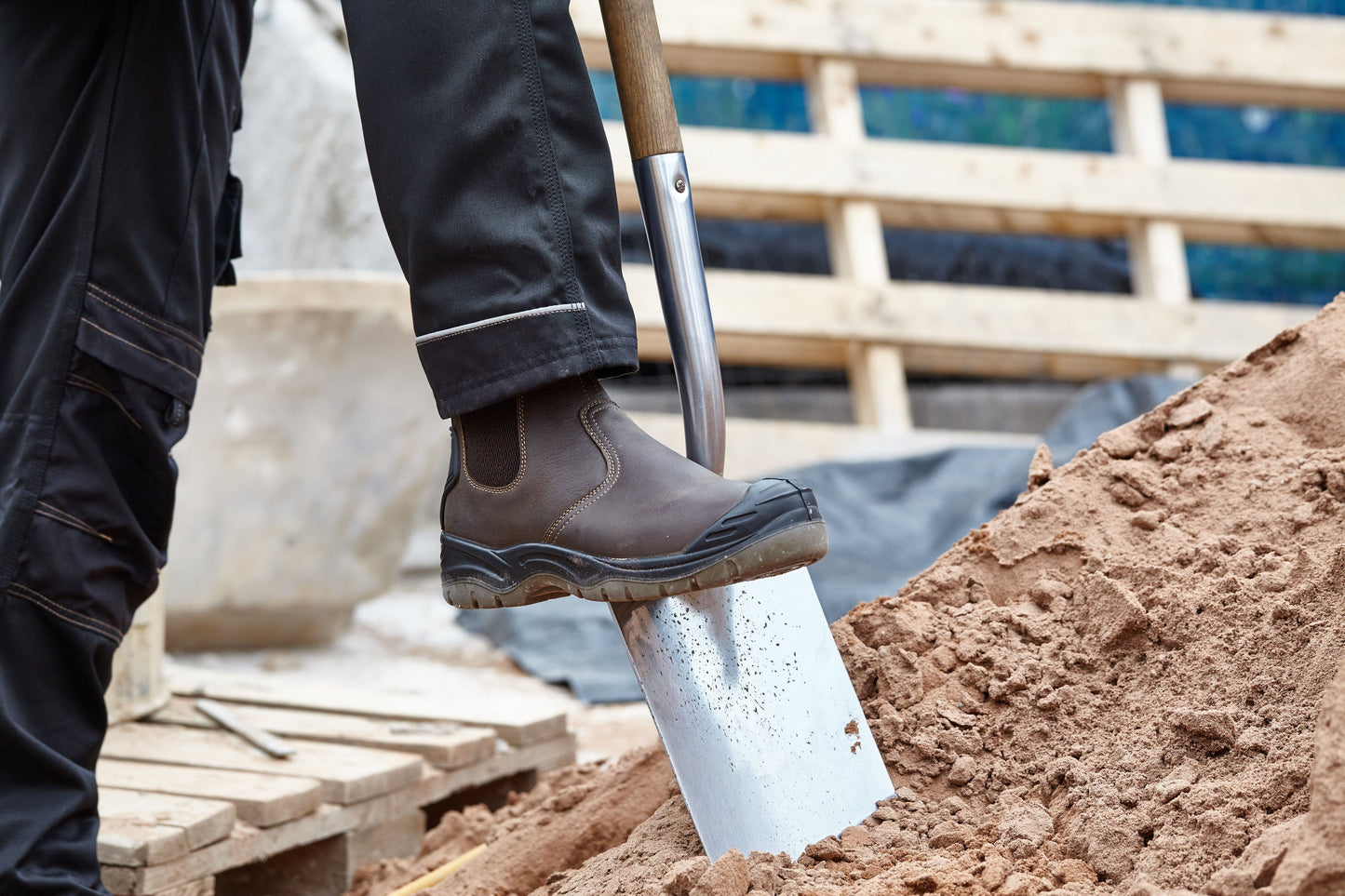 Apache AP715SM Safety Dealer Boot