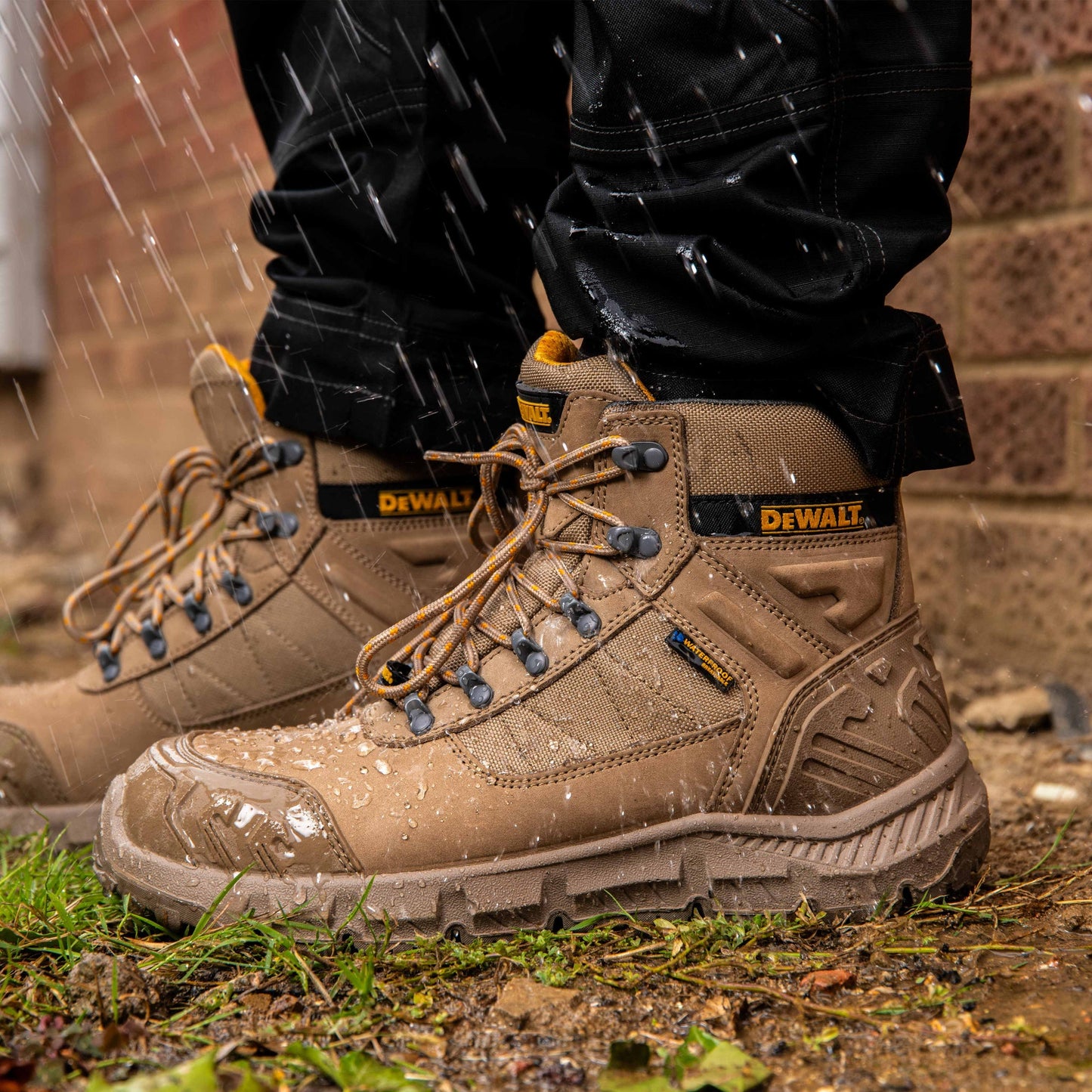 DeWalt Milburn Waterproof Boot with Overnose